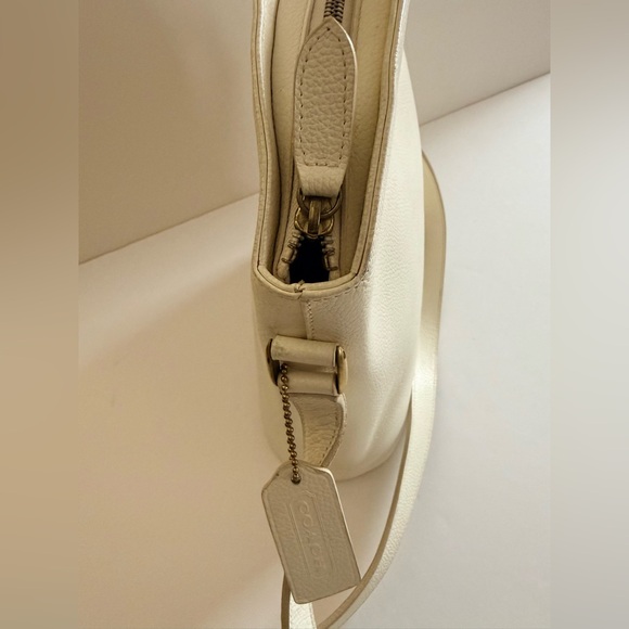 COACH || Authentic - Made in Italy Vintage Coach Crossbody Bag. - Picture 13 of 16